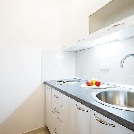 Lovely Terrace Apartment